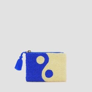 America a
& Beyond Blue and Cream Yin Yang Coin bag/ wallet